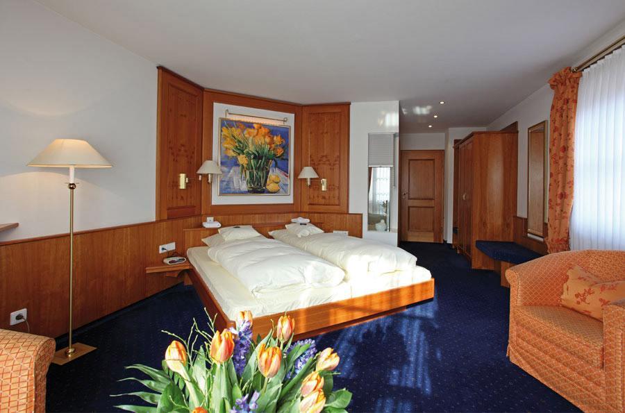 Hotel-Restaurant Adler Lahr  Eksteriør billede
